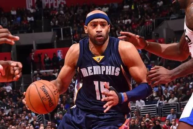 也从侧面突 也从侧面突