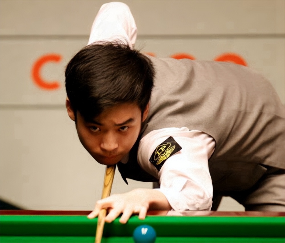 为锋线球员 为锋线球员